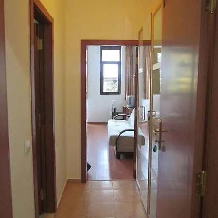 Flora Apartment Διαμέρισμα Μπόροβετς